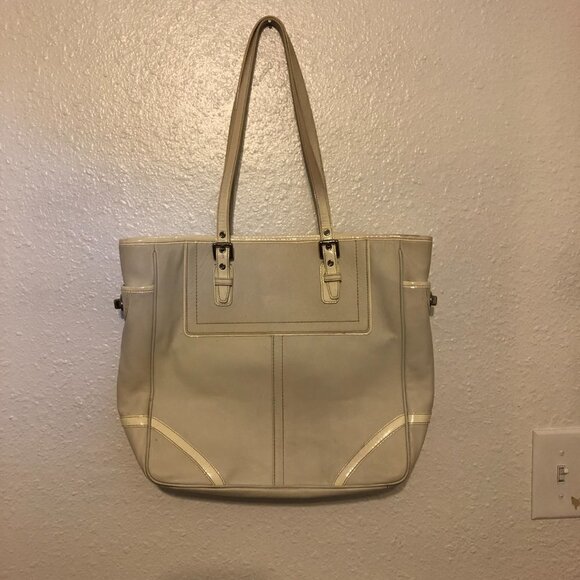 COACH Bag Woman’s Leatherware Tote White Gallery Hampton Hobo F10413 - Picture 12 of 12